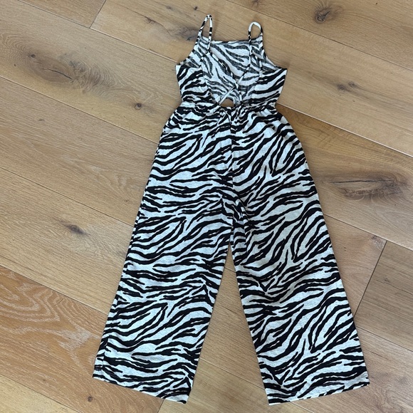 Zara Kids Black and White Zebra Print Jumpsuit - Picture 4 of 8